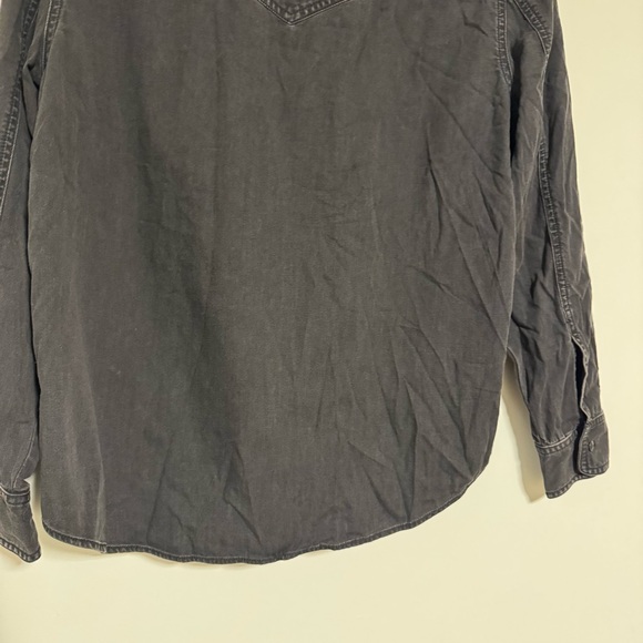 Madewell Lived In Washed Black Button Down Shirt - Picture 9 of 9